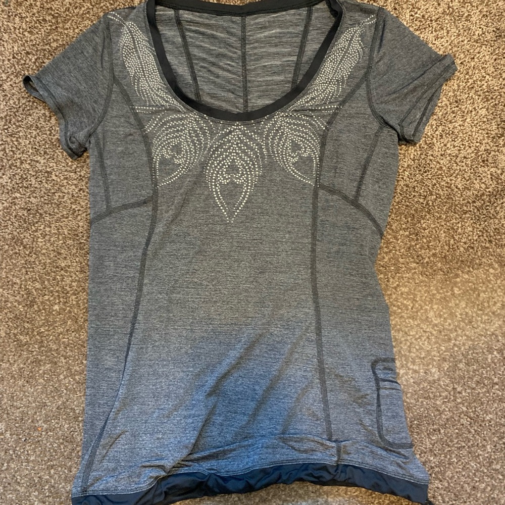 Lululemon Charcoal Women's Tee